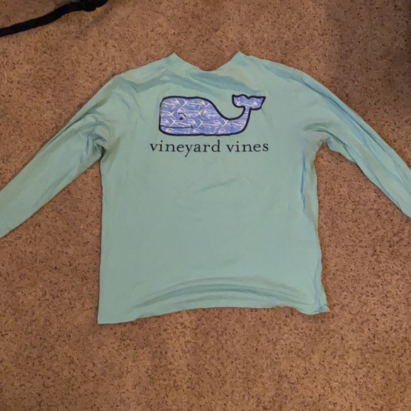 Large long sleeve vineyard vines shirt - Picture 3 of 4